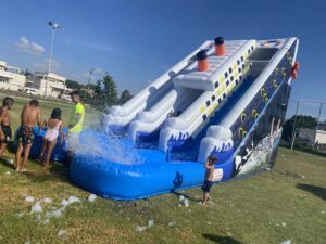 מגלשת מתנפחים